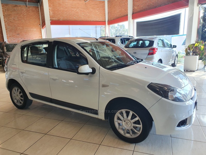 SANDERO 1.6 PRIVILÉGE 8V FLEX 4P MANUAL - 2014 - FARROUPILHA