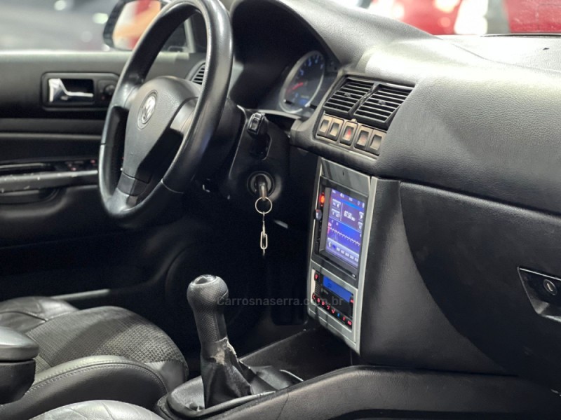 GOLF 1.6 MI SPORTLINE 8V FLEX 4P MANUAL - 2010 - NOVO HAMBURGO