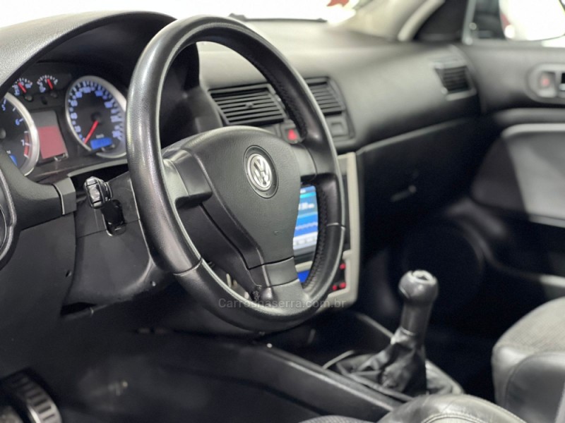 GOLF 1.6 MI SPORTLINE 8V FLEX 4P MANUAL - 2010 - NOVO HAMBURGO