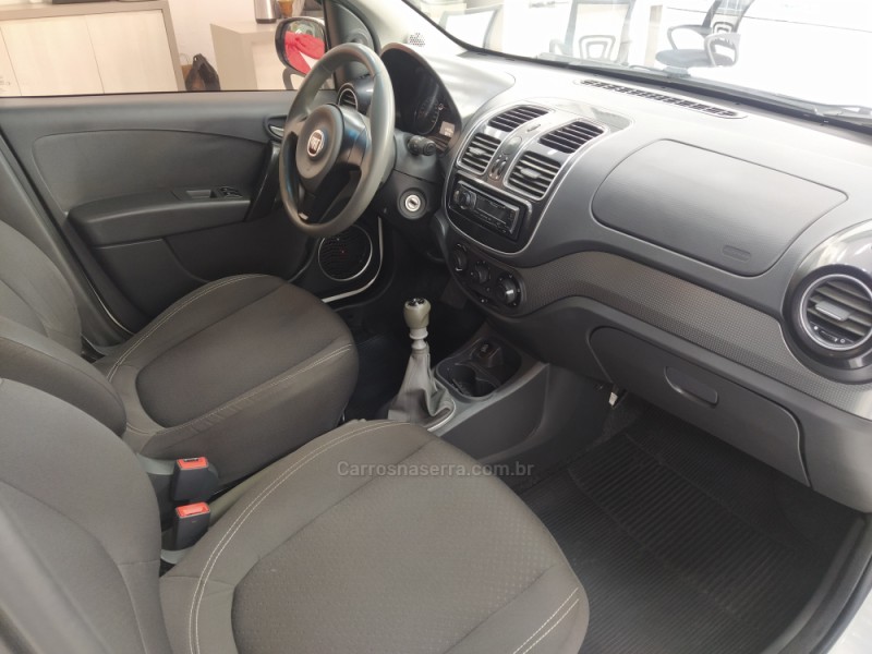 SIENA 1.4 MPI ATTRACTIVE 8V FLEX 4P MANUAL - 2013 - CAXIAS DO SUL