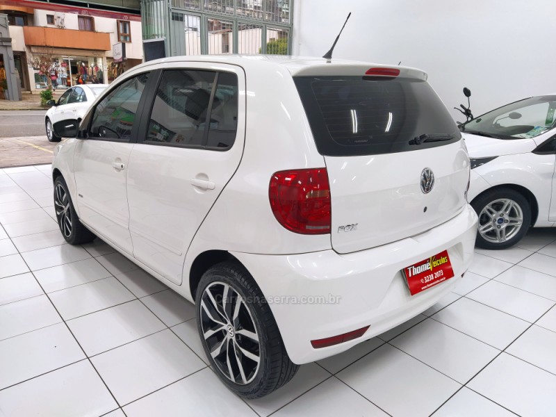 FOX 1.6 MI ITREND 8V FLEX 4P MANUAL - 2011 - CAXIAS DO SUL