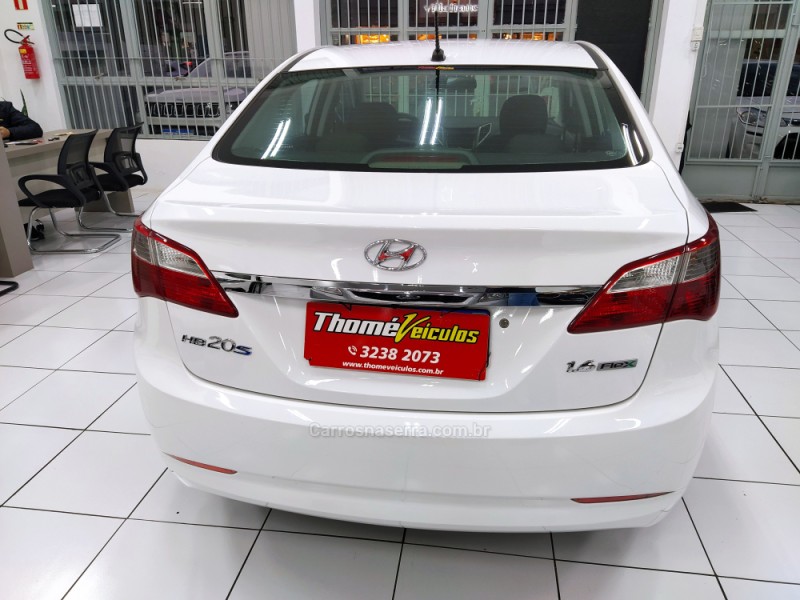 HB20S 1.6 COMFORT PLUS 16V FLEX 4P MANUAL - 2014 - CAXIAS DO SUL