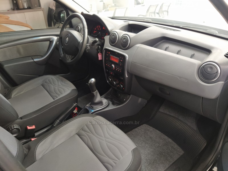 DUSTER 1.6 DYNAMIQUE 4X2 16V FLEX 4P MANUAL - 2014 - CAXIAS DO SUL
