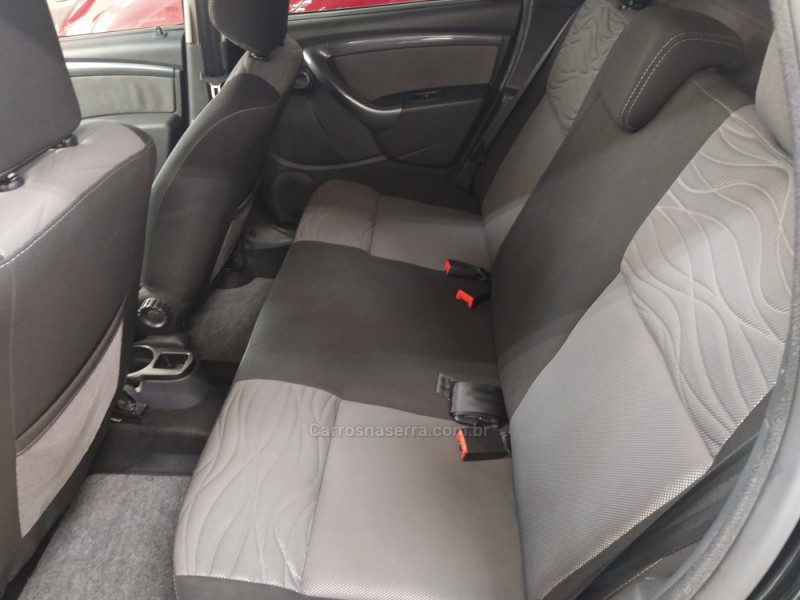 DUSTER 1.6 DYNAMIQUE 4X2 16V FLEX 4P MANUAL - 2014 - CAXIAS DO SUL