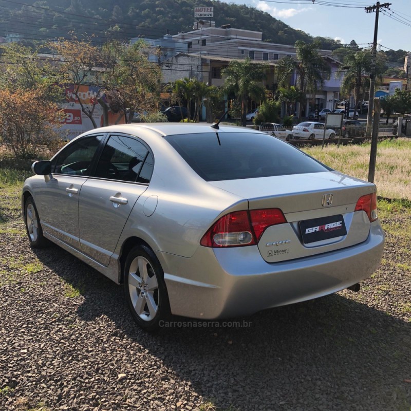 CIVIC 1.8 LXS 16V GASOLINA 4P AUTOMÁTICO - 2007 - PAROBé
