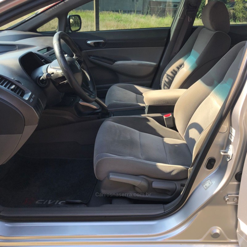 CIVIC 1.8 LXS 16V GASOLINA 4P AUTOMÁTICO - 2007 - PAROBé