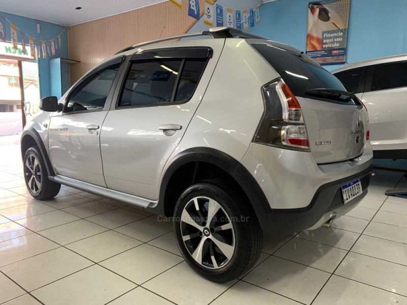 SANDERO 1.6 STEPWAY 8V FLEX 4P MANUAL - 2014 - CAXIAS DO SUL