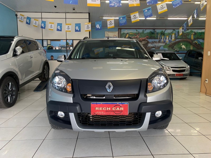 SANDERO 1.6 STEPWAY 8V FLEX 4P MANUAL - 2014 - CAXIAS DO SUL