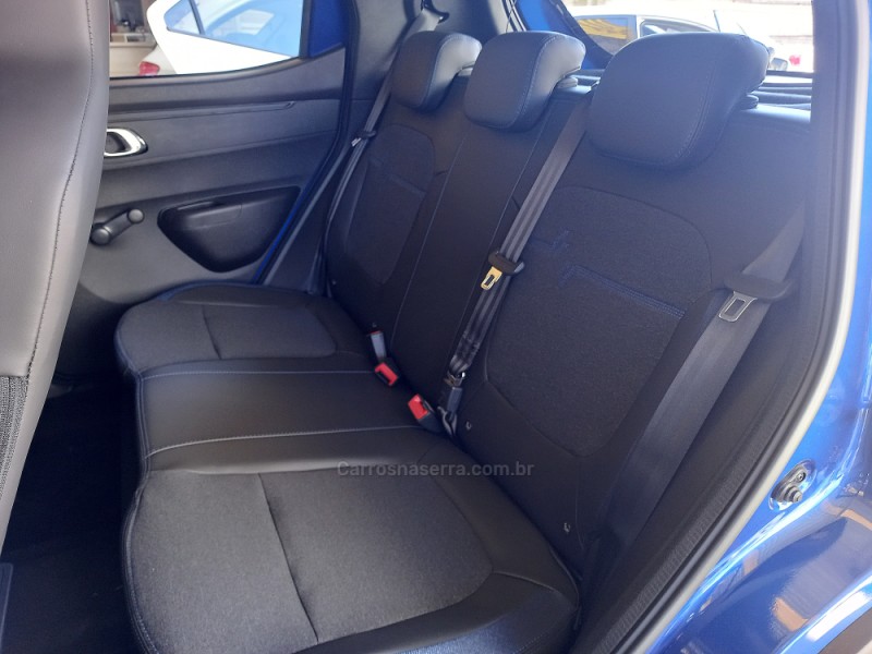 KWID 1.0 12V SCE FLEX INTENSE MANUAL - 2023 - VACARIA