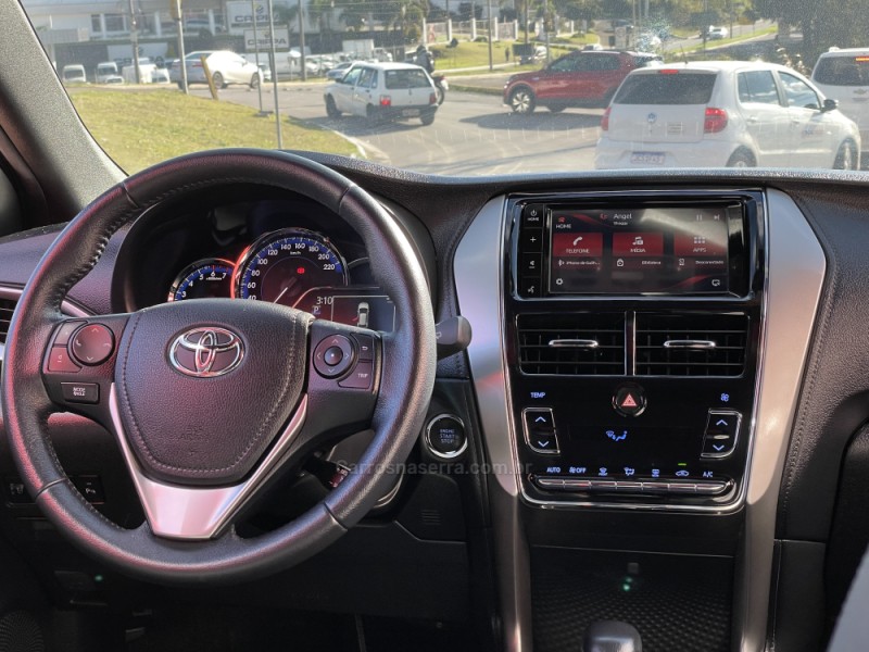 YARIS 1.5 XLS CONNECT 16V FLEX 4P AUTOMÁTICO - 2019 - FARROUPILHA