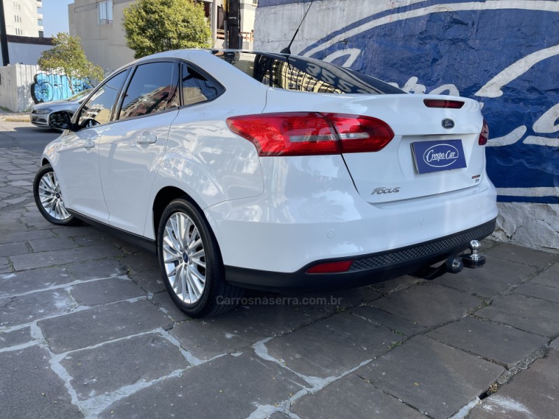 FOCUS 2.0 SE PLUS FASTBACK 16V FLEX 4P AUTOMÁTICO - 2016 - CAXIAS DO SUL