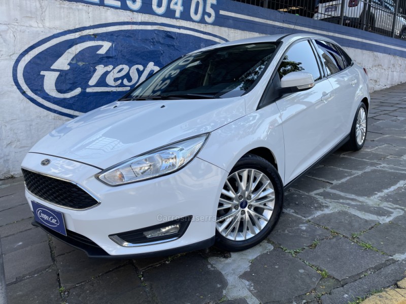 FOCUS 2.0 SE PLUS FASTBACK 16V FLEX 4P AUTOMÁTICO