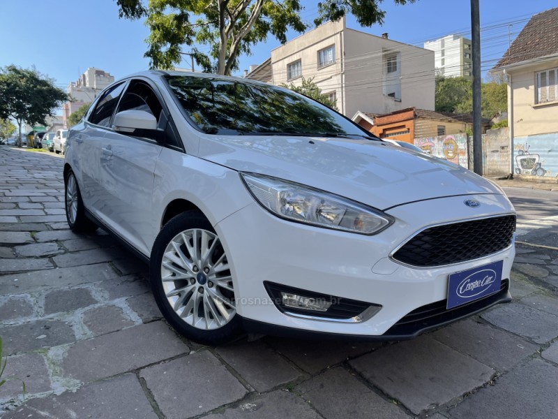 FOCUS 2.0 SE PLUS FASTBACK 16V FLEX 4P AUTOMÁTICO - 2016 - CAXIAS DO SUL