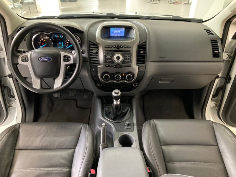 RANGER 3.2 XLT 4X4 CD 20V DIESEL 4P MANUAL - 2014 - CAXIAS DO SUL