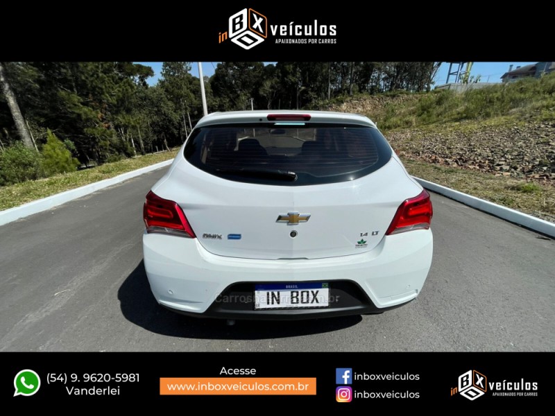 ONIX 1.4 MPFI LT 8V FLEX 4P MANUAL - 2018 - GRAMADO
