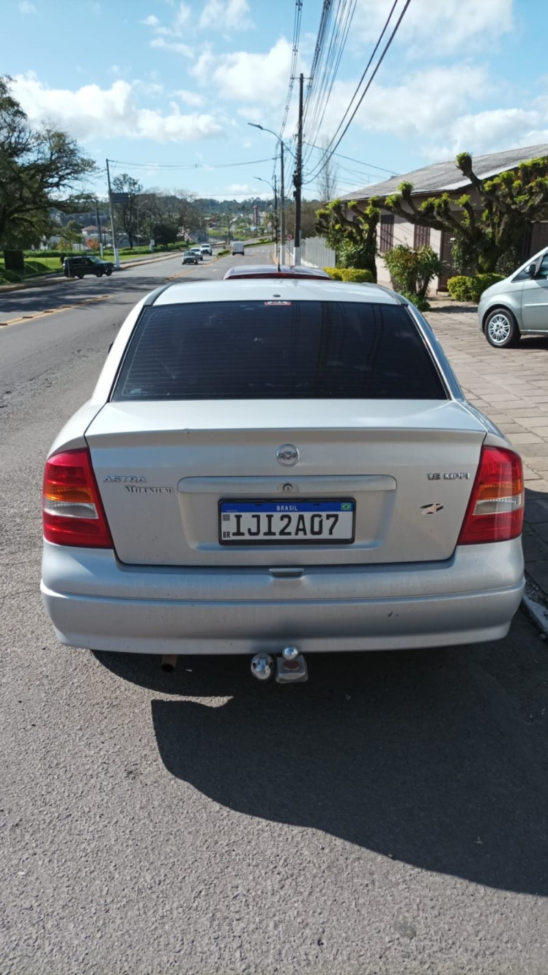 ASTRA 1.8 MPFI MILLENIUM II SEDAN 8V GASOLINA 4P MANUAL - 2000 - BENTO GONçALVES