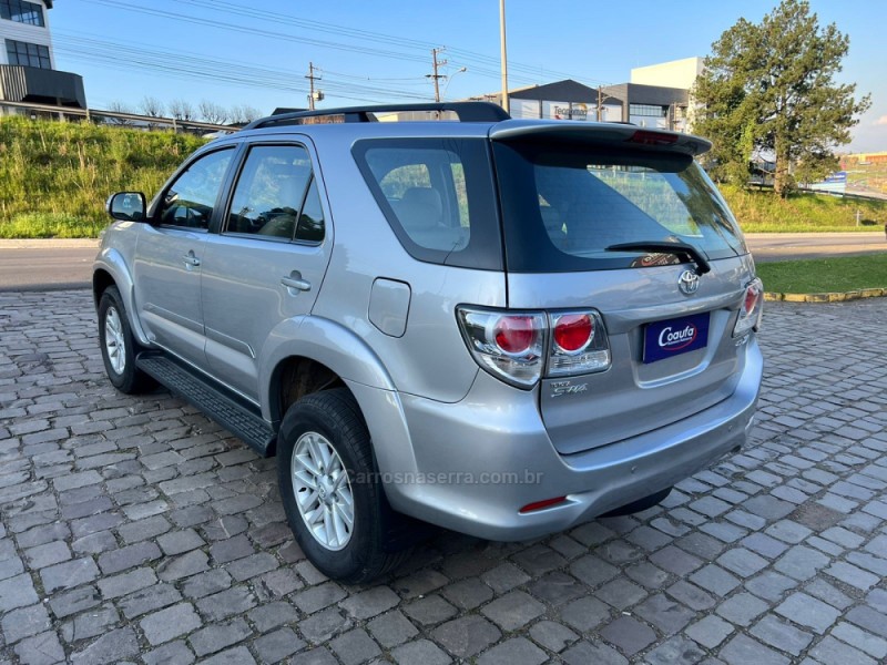 HILUX SW4 2.7 SR 4X2 16V FLEX 4P AUTOMÁTICO - 2015 - FARROUPILHA