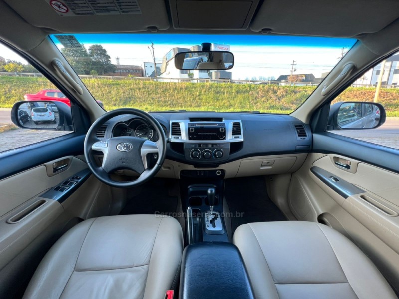 HILUX SW4 2.7 SR 4X2 16V FLEX 4P AUTOMÁTICO - 2015 - FARROUPILHA