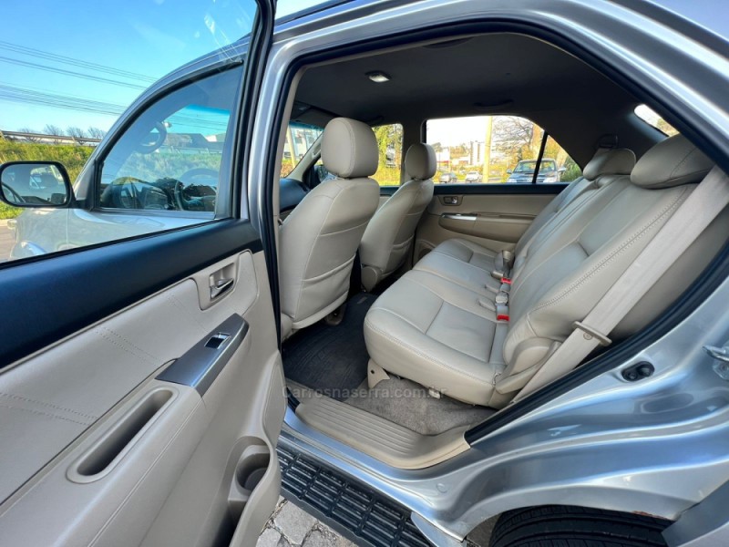 HILUX SW4 2.7 SR 4X2 16V FLEX 4P AUTOMÁTICO - 2015 - FARROUPILHA