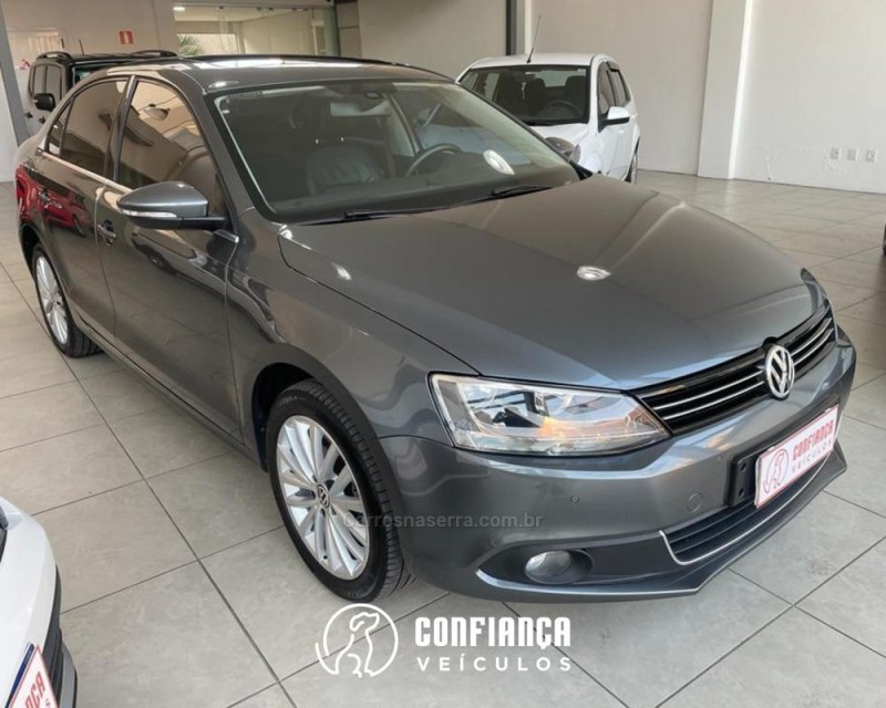 JETTA 2.0 TSI HIGHLINE 200CV GASOLINA 4P TIPTRONIC