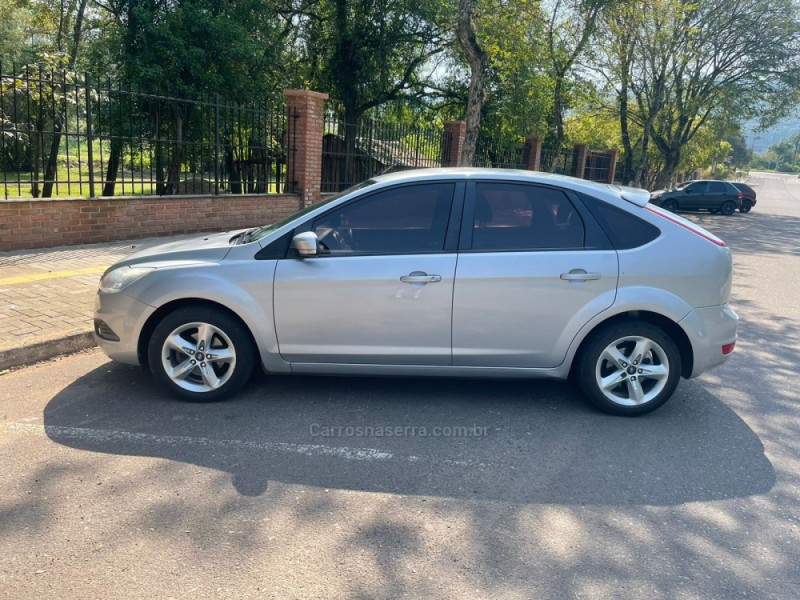 FOCUS 2.0 16V FLEX 4P AUTOMÁTICO