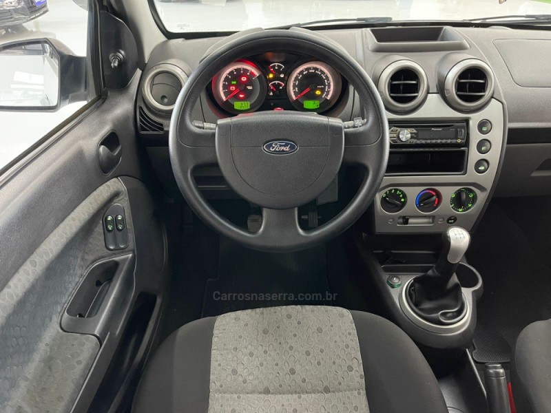 FIESTA 1.6 MPI CLASS HATCH 8V FLEX 4P MANUAL - 2013 - NOVO HAMBURGO