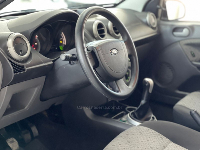 FIESTA 1.6 MPI CLASS HATCH 8V FLEX 4P MANUAL - 2013 - NOVO HAMBURGO