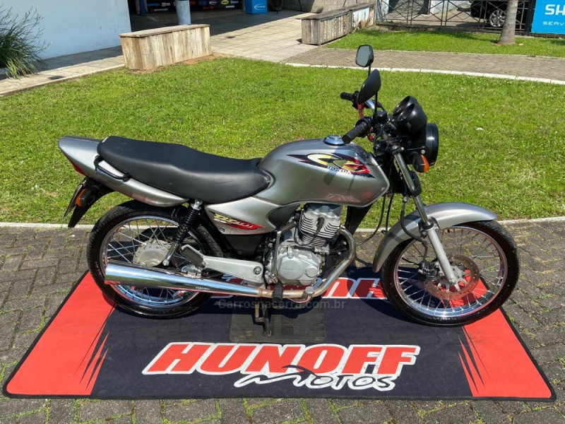 cg 125 titan es 2001 feliz