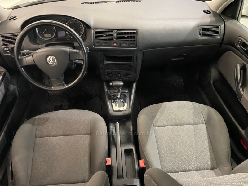 GOLF 2.0 MI 8V FLEX 4P TIPTRONIC - 2009 - FLORES DA CUNHA