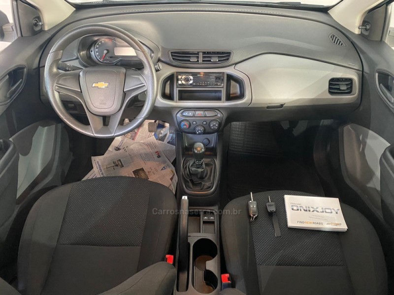 ONIX 1.0 JOY 8V FLEX 4P MANUAL - 2018 - NOVA PRATA