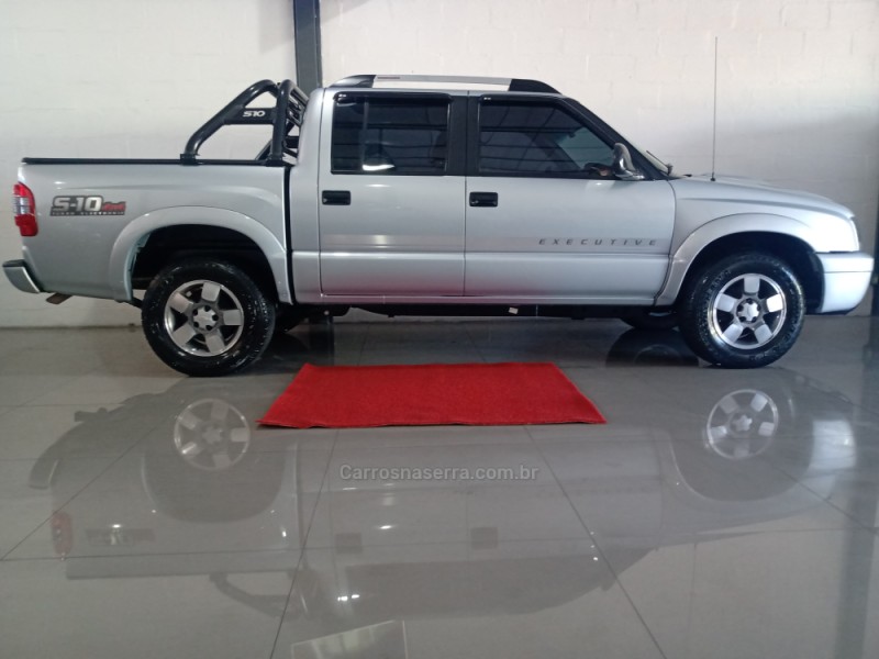 s10 2.8 executive 4x4 cd 12v turbo electronic intercooler diesel 4p manual 2011 caxias do sul