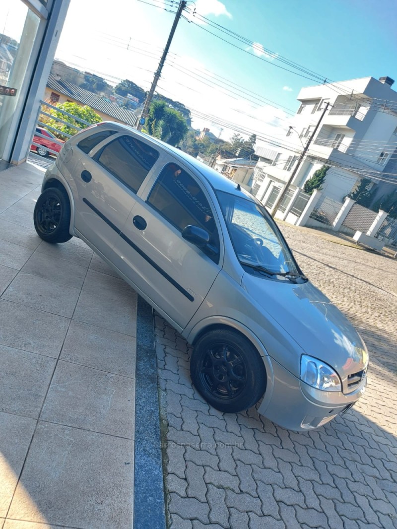 CORSA 1.8 MPFI JOY 8V FLEX 4P MANUAL - 2005 - CAXIAS DO SUL