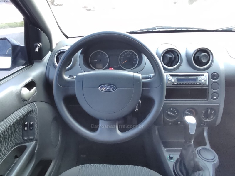 FIESTA 1.6 MPI SEDAN 8V FLEX 4P MANUAL - 2006 - GUAPORé