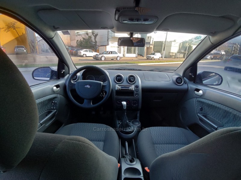 FIESTA 1.6 MPI SEDAN 8V FLEX 4P MANUAL - 2006 - GUAPORé