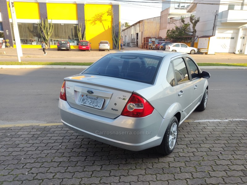 FIESTA 1.6 MPI SEDAN 8V FLEX 4P MANUAL - 2006 - GUAPORé