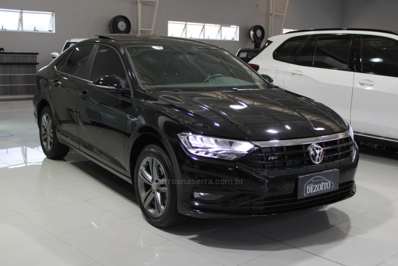 JETTA 1.4 R-LINE 250 16V TSI FLEX 4P AUTOMÁTICO - 2020 - CAXIAS DO SUL