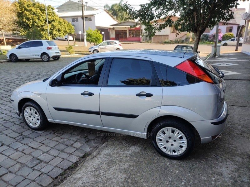 FOCUS 1.6 GL 16V FLEX 4P MANUAL - 2009 - GUAPORé