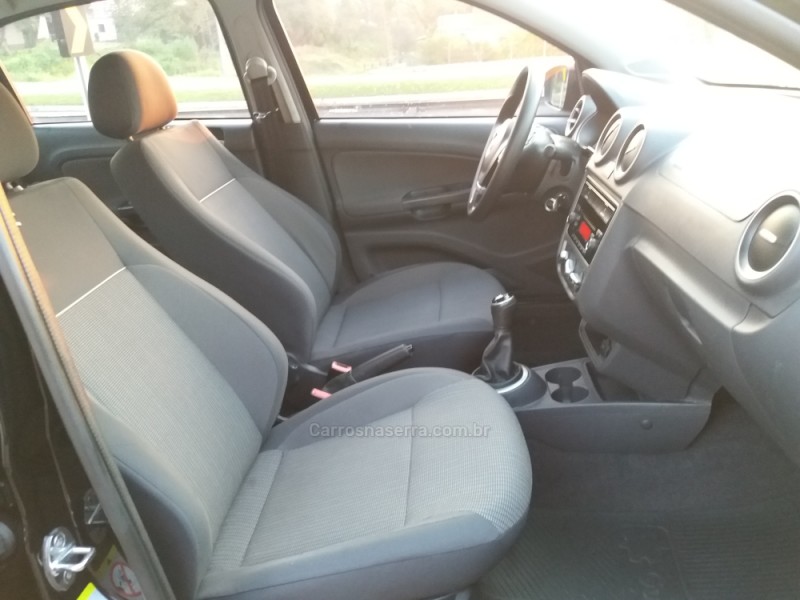 VOYAGE 1.6 MI TREND 8V FLEX 4P MANUAL - 2014 - DOIS IRMãOS
