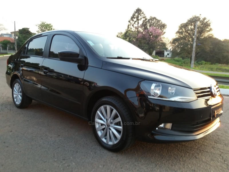 VOYAGE 1.6 MI TREND 8V FLEX 4P MANUAL - 2014 - DOIS IRMãOS
