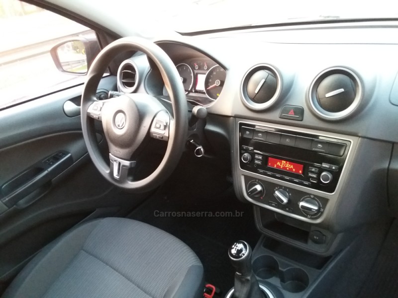 VOYAGE 1.6 MI TREND 8V FLEX 4P MANUAL - 2014 - DOIS IRMãOS