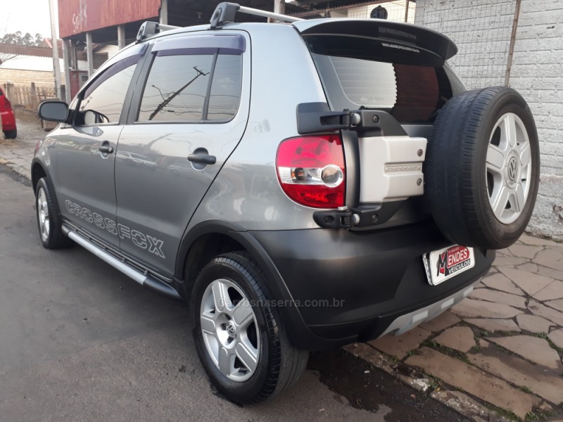 CROSSFOX 1.6 MI FLEX 8V 4P MANUAL - 2006 - TRêS COROAS