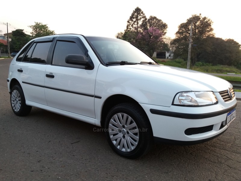 GOL 1.0 MI 16V GASOLINA 4P MANUAL G.III - 2001 - DOIS IRMãOS