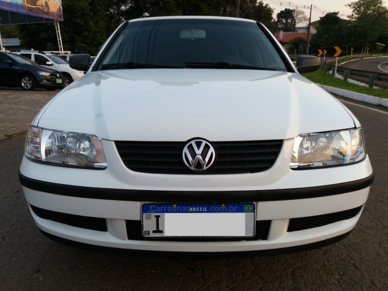 GOL 1.0 MI 16V GASOLINA 4P MANUAL G.III - 2001 - DOIS IRMãOS