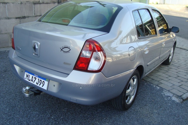 CLIO 1.0 PRIVILÉGE SEDAN 16V GASOLINA 4P MANUAL - 2008 - CAXIAS DO SUL