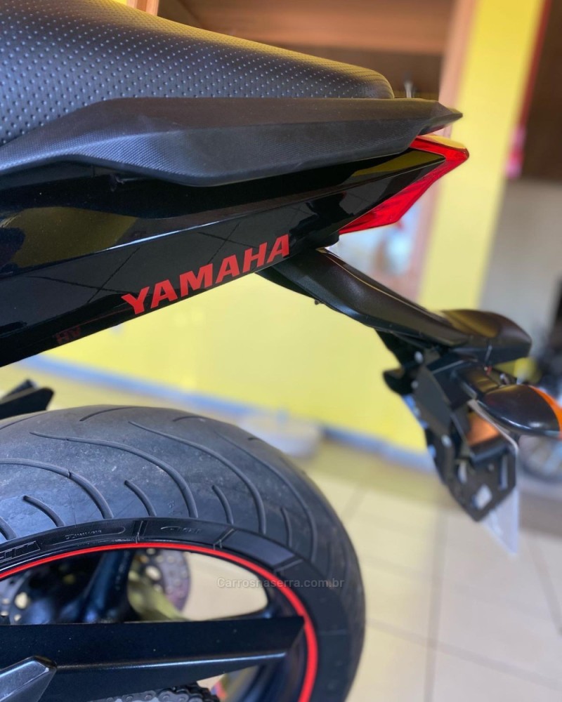 XJ6 F  - 2010 - LAGOA VERMELHA