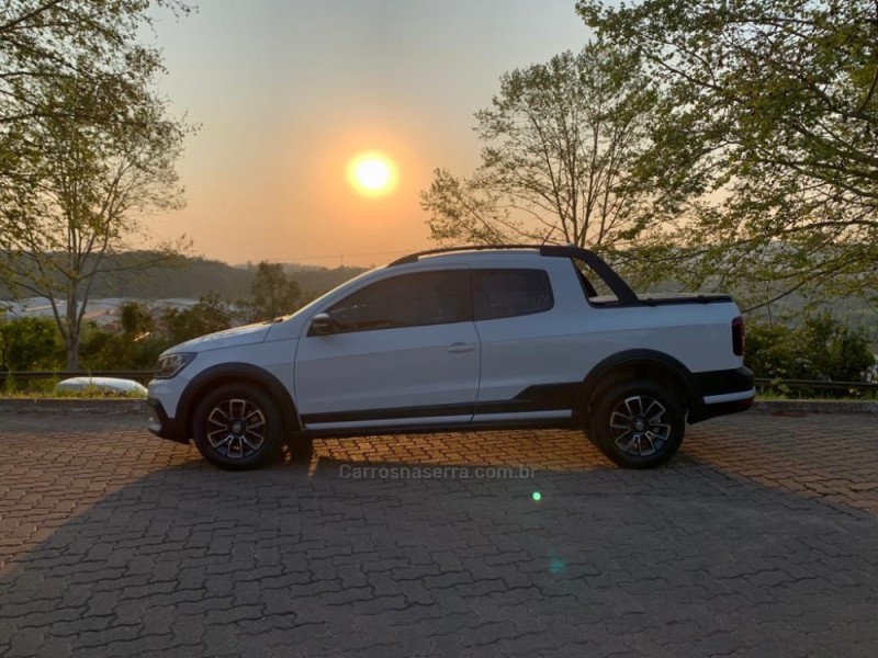SAVEIRO 1.6 CROSS CD 16V FLEX 2P MANUAL - 2017 - DOIS IRMãOS