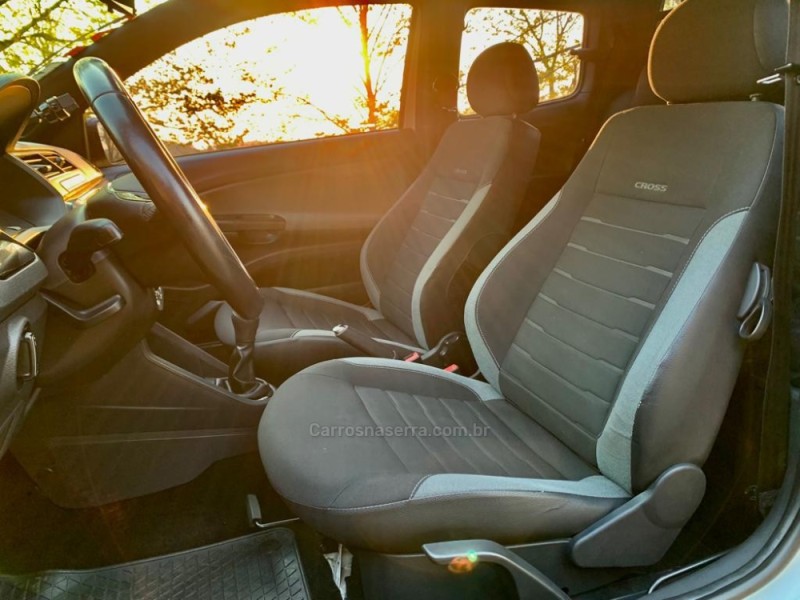 SAVEIRO 1.6 CROSS CD 16V FLEX 2P MANUAL - 2017 - DOIS IRMãOS
