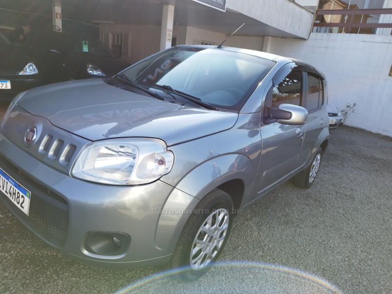 UNO 1.0 EVO VIVACE 8V FLEX 4P MANUAL - 2014 - FARROUPILHA