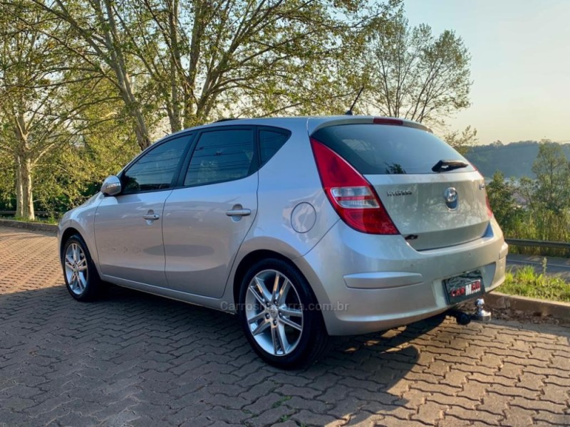 I30 2.0 MPFI GLS 16V GASOLINA 4P AUTOMÁTICO - 2011 - DOIS IRMãOS