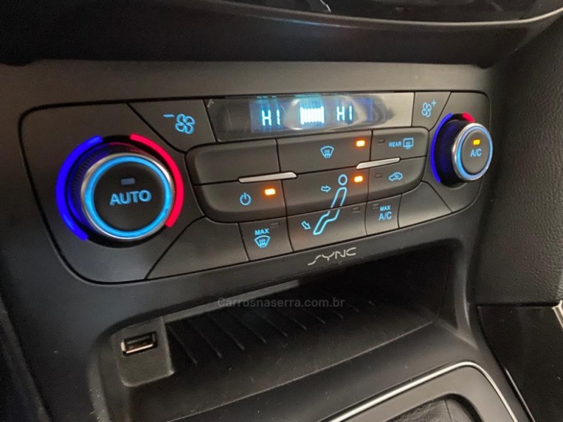 FOCUS 2.0 TITANIUM 16V FLEX 4P AUTOMÁTICO - 2016 - CAXIAS DO SUL